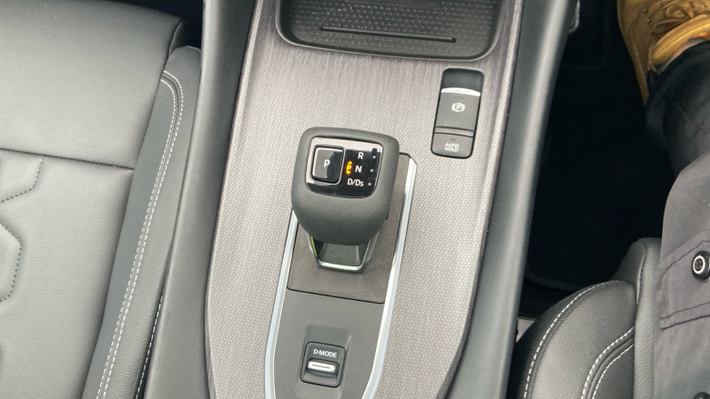 Nissan Qashqai 1.3 DiG-T MH 158 Tekna 5dr Xtronic Petrol Hatchback